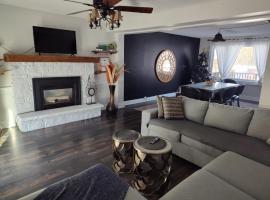 3 BDR lake Simcoe cottage-free parking -day pass to provincial park-one hour from Toronto, hotel i Georgina