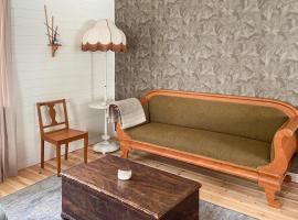 Beautiful Home In Bjurtjärns Socken, hotell i Rådetorp