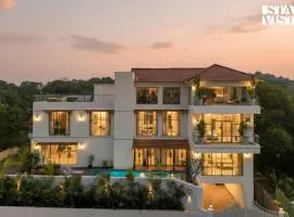 StayVista at Moonstone Villa with Pool, Rftp Jacuzzi