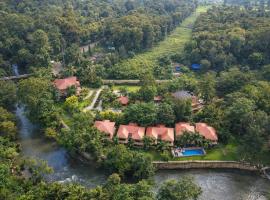 Regenta Jungle Resort Kabini Springs، فندق في Begūr
