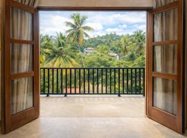 Forever Life Boutique Hotel - Ampitiya: Kandy şehrinde bir otel