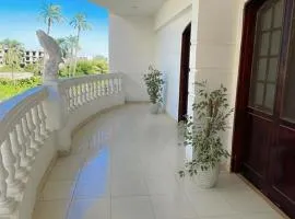 Elite Luxury apartment with pool