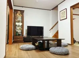 全く新しい内装静かな住宅です 香椎神功駅から徒歩4分です 最大 10 名