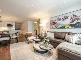 New Listing Updated 2BR AC & Steps to Gondola