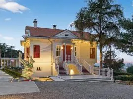 Arbor Hotel - Signature Collection