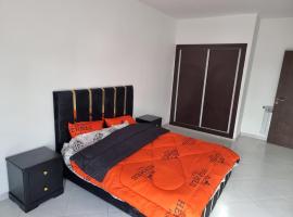 Appartement f3 équipé a akid lotfi oran、オランのホテル