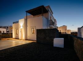 Villa Jardin by CasasBlancas – hotel w mieście Yaiza