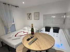 LES BULLES DE MONA - Le Wilson - Spa