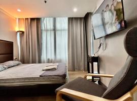 Prime Makati Condo Near Poblacion & Malls, hotel in Manilla