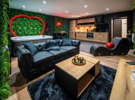 Escapade amoureuse, Love Room avec jacuzzi privé, hotell sihtkohas Nozeroy