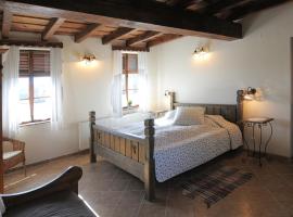 Matievics Bor&aacute;szat &eacute;s Vend&eacute;gh&aacute;z, готель з парковкою у місті Sz&aacute;lka