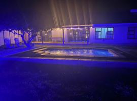 Silva Dolphin: Vredenburg şehrinde bir otel