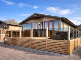 Beautiful 3-bed Coastal Lodge