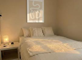 Hostel Bangkok Airport Comfort By MaTong " Near Suvarnabhumi Airport BKK ", hotell med parkering i Suvarnabhumi Airport