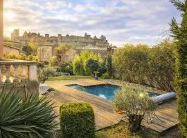 Le Clos Saint Jean, vue Cité, piscine et parking