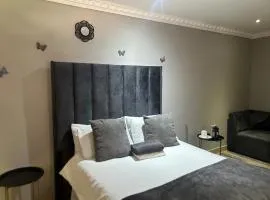 Homely Palace