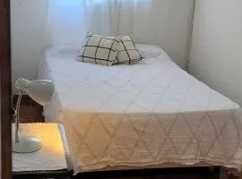 Ángeles Hostal a tan sólo 10 minutos del aeropuerto Ezeiza