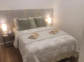 Warm cozy 1 bdrm close to Hwy