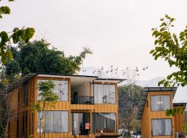 Qudrat - Boutique Hostel & Cafe, hotel sa Bīr