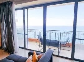 Seafront 3-Bedroom Apartment in Sliema with Panoramic Sea View 3