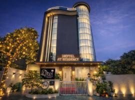 Qotel Comfort AT Residency Kaushambi Anand Vihar، فندق في غازي آباد