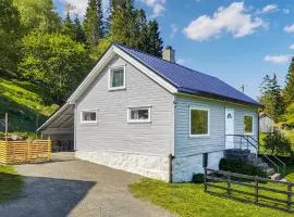 2 Bedroom Stunning Home In Flekkefjord
