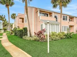 Oceanfront condo with pool, grill, central AC, washer/dryer, & snowbird friendly