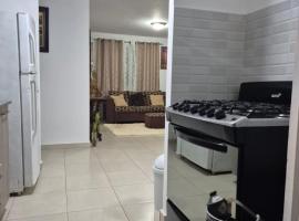 Palermo Family Home, Near Airport & Metro, hotel a Aserrío