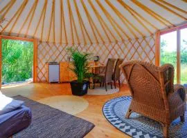 Weinrote Jurte für Genießer