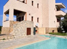 Villa Evenos with private pool, ξενοδοχείο στο Ελαφονήσι