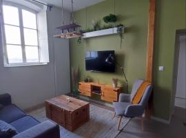 Super appartement aux portes du jardin des plantes, hotel u gradu Vitré