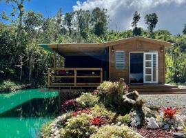 Viesnīca Natural Island pilsētā Adhuntasa