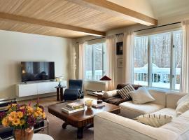Green Mountain Sanctuary - An Artful Vermont Home, hotel Manchesterben