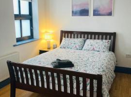 Barrysbrook에 위치한 호텔 2 Bedroom Workers Apartment