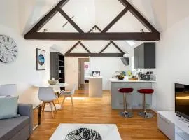 Guest Favourite Apartment in Central Newbury by Superhost