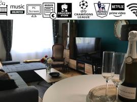 S8 Luxury 2 Room Apt OldTown - Foodstore, Crib, BabyChair, Netflix, PC Screen, UnlimMusic, hotel em Košice