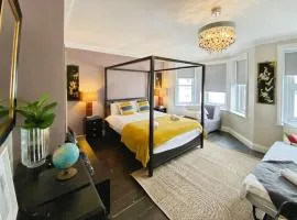 Bournemouth Beach Boutique with Hot Tub - Close to Beach and Town Centre