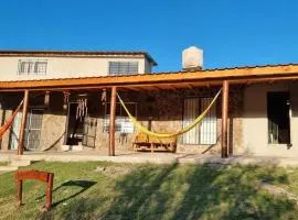 casa rustica dos dormitorios con pileta