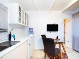 One Bed Cabin Samford Village