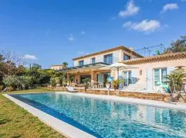 Cozy Home In Grimaud With Private Swimming Pool, Can Be Inside Or Outside