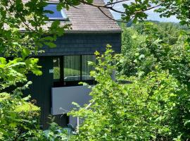 Cozy holiday home near Durbuy, khách sạn ở Hotton