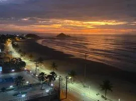 Casa com 12 suítes Praia dos Sonhos