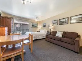 Cozy Studio wKitchen #217 at Donner Lake Village