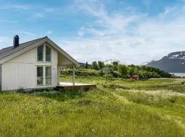 3 Bedroom Lovely Home In Hol