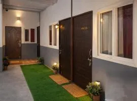 Kaushik Home Stays