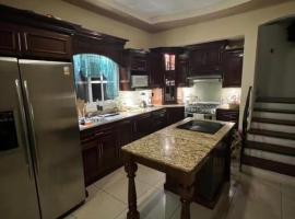 Casa de las Palmeras, khách sạn ở Puerto Barrios