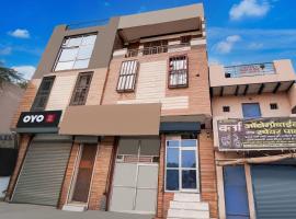 Spot ON Rose Guest House, hotel em Ghaziabad