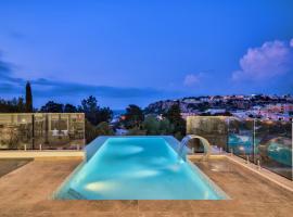 Villa Gaia - Sunset Views, Indoor Heated Pool, Sauna and Games Room, hotel in Mellieħa