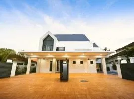 Villa Ayer Keroh Swimming Pool by DefineSuite