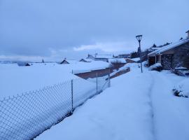 LES FONTANILLES odeillo chalet 60 WIFI & PARKING gratuit expos&eacute; plein sud & plein pied , draps & serviettes de toilettes non inclus, sabanas y toallas no incluidos, cabană din Font Romeu Odeillo Via